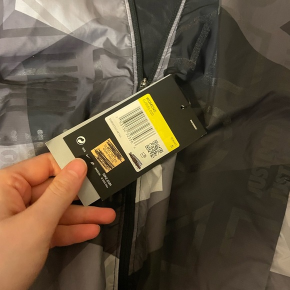 Nike running jacket - Picture 3 of 5